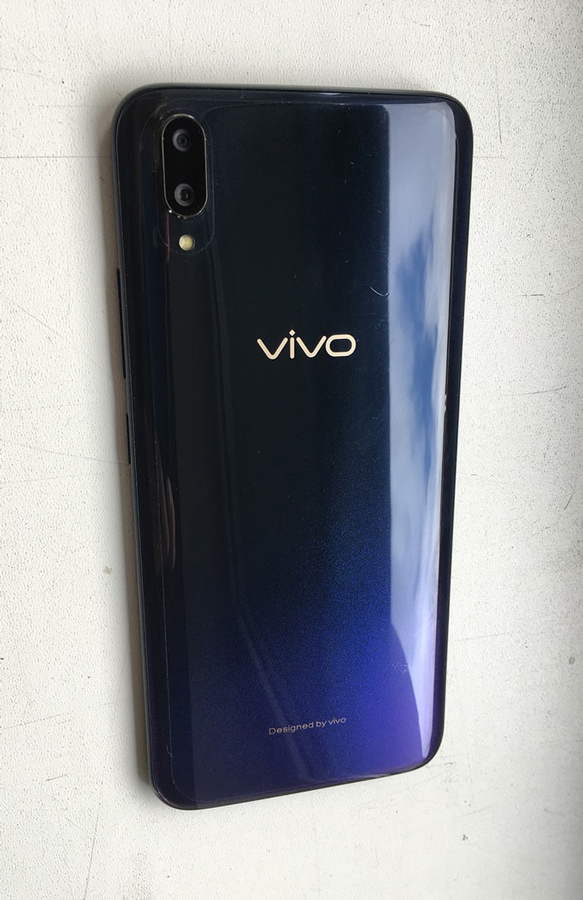 Vivo V11 Pro Pictures, Official Photos - WhatMobile